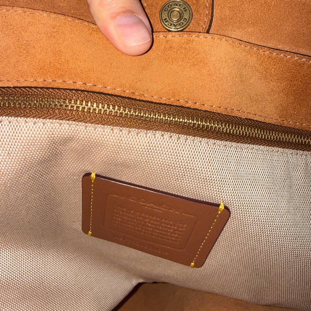 Coach CN318 North Tote Grain Leather Bag - Picture 4 of 6